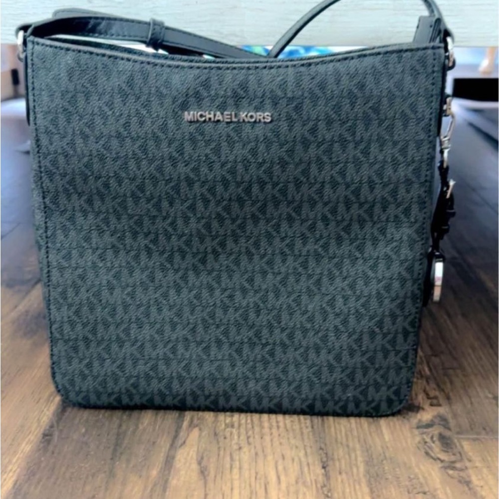 Michael Kors LG Crossbody Bag Black